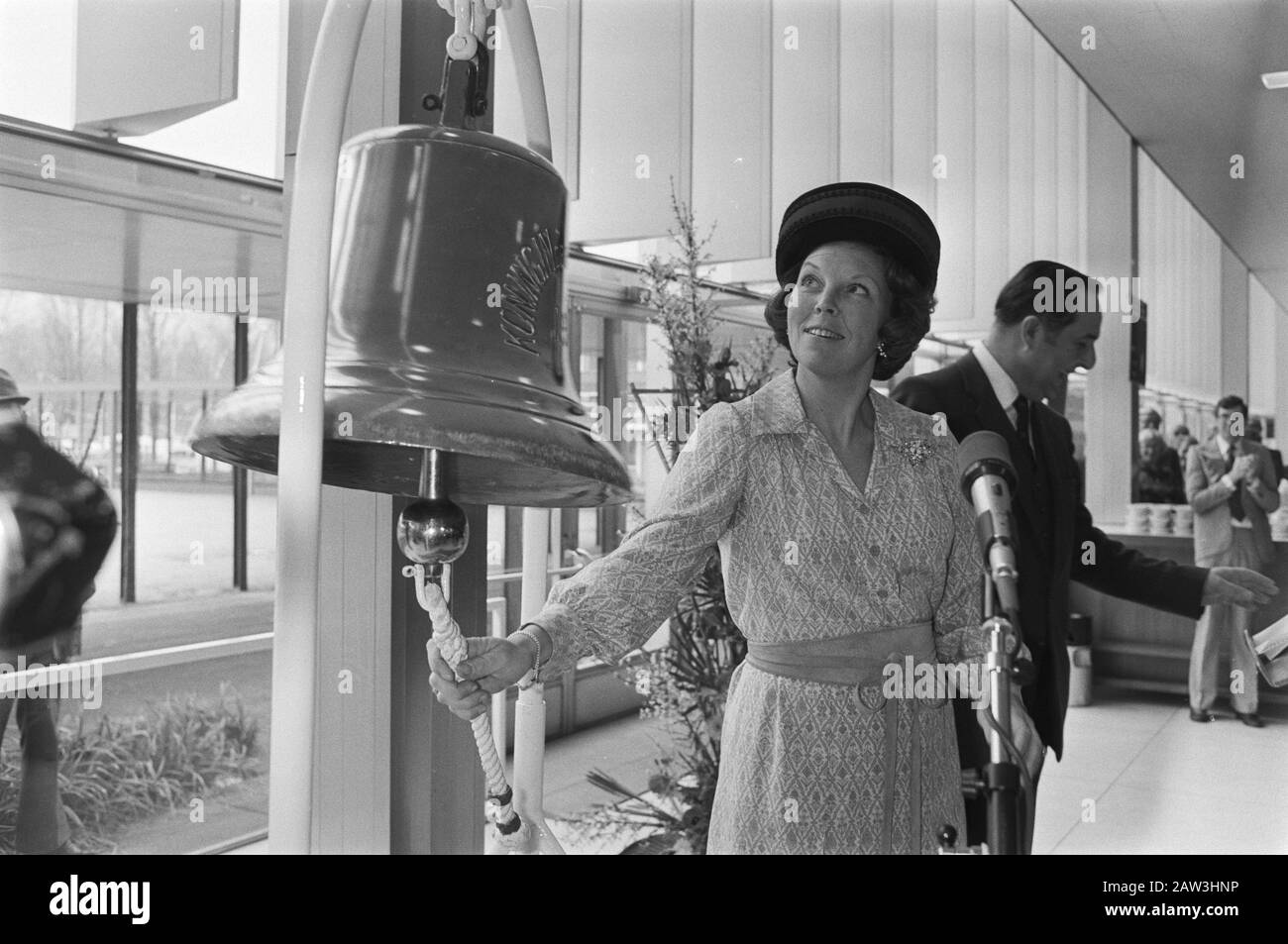 Prinzessin Beatrix eröffnete 80 HISWA in der RAI, Amsterdam; Prinzessin Beatrix liest ein Schiffsdatum: 14. März 1980 Standort: Amsterdam, Noord-Holland Schlüsselwörter: Häfen, Schiffe, die Personennamen anrufen: Beatrix, Princess Institution Name: HISWA Stockfoto