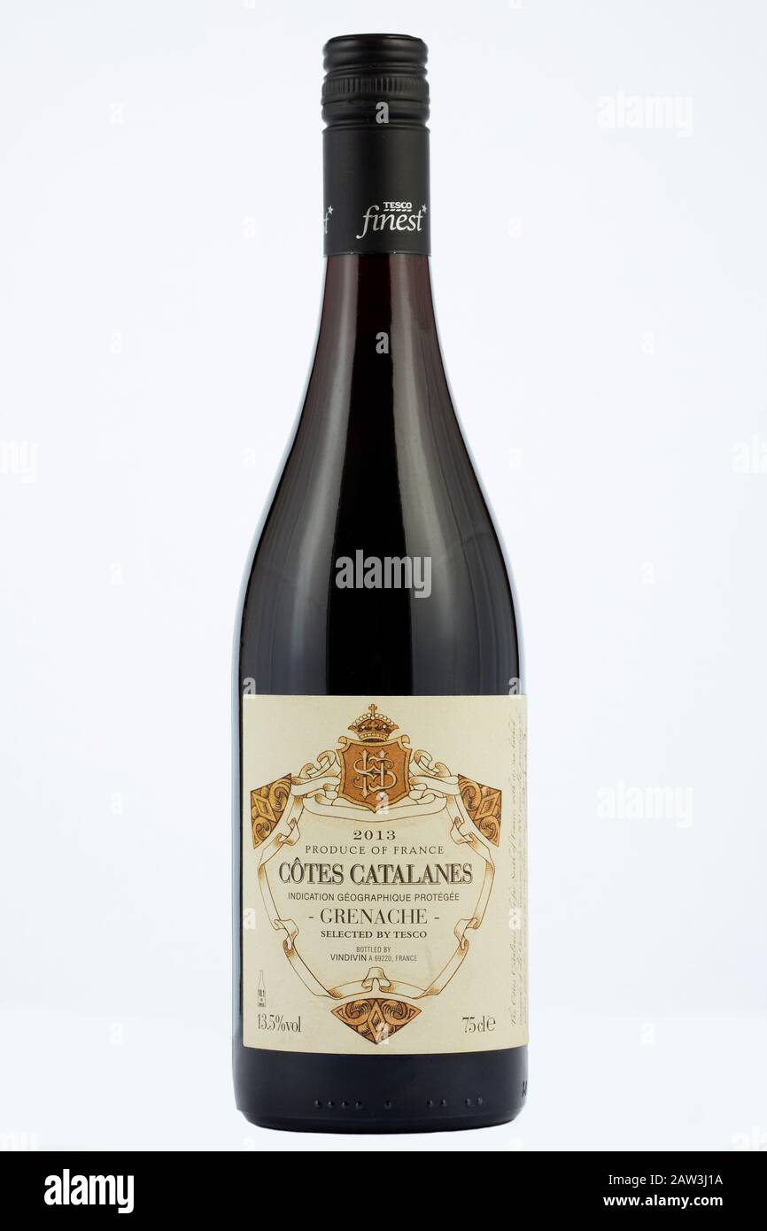 Flasche Rotwein aus dem Kater Catalanes Stockfoto