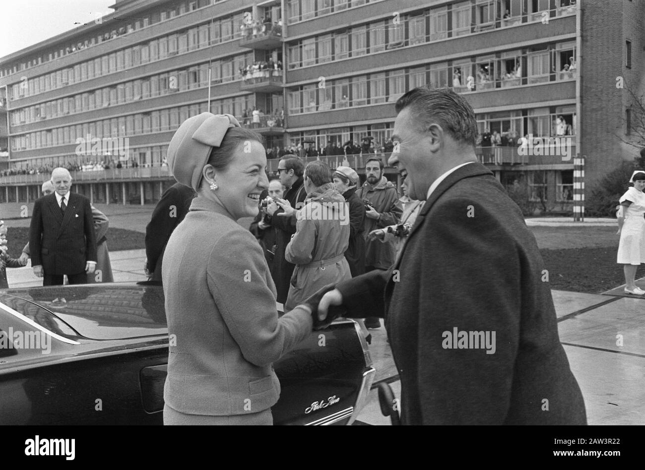 Prinzessin Margriet Heliport Rotes Kreuz wurde im Krankenhaus in den Haag eröffnet Datum: 19. November 1968 Ort: Den Haag, Südholland Schlüsselwörter: Eröffnungen, Prinzessinnen, Krankenhäuser Personenname: Margriet, Prinzessin Stockfoto