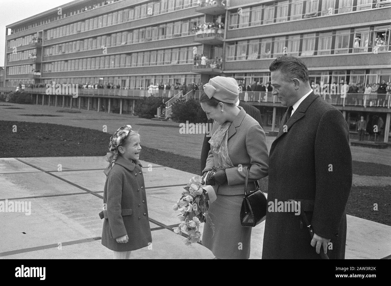 Princess Margriet Heliport Red Cross eröffnet im Krankenhaus Hague V Datum: 19. November 1968 Standort: Den Haag, Südholland Schlüsselwörter: Eröffnungen, Prinzessinnen, Krankenhäuser Personenname: Margrit, Prinzessin Stockfoto