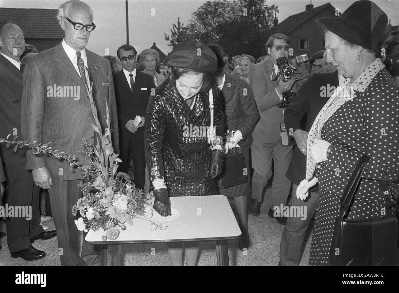 Princess Margriet eröffnet Kurzaufenthalt zu Hause Dennenoord Bennekom Datum: 29. September 1972 Ort: Bennekom Schlüsselwörter: Eröffnungen, Prinzessinnen Personenname: Marguerite, Princess Institution Name: Short Stay Home Dennenoord Stockfoto