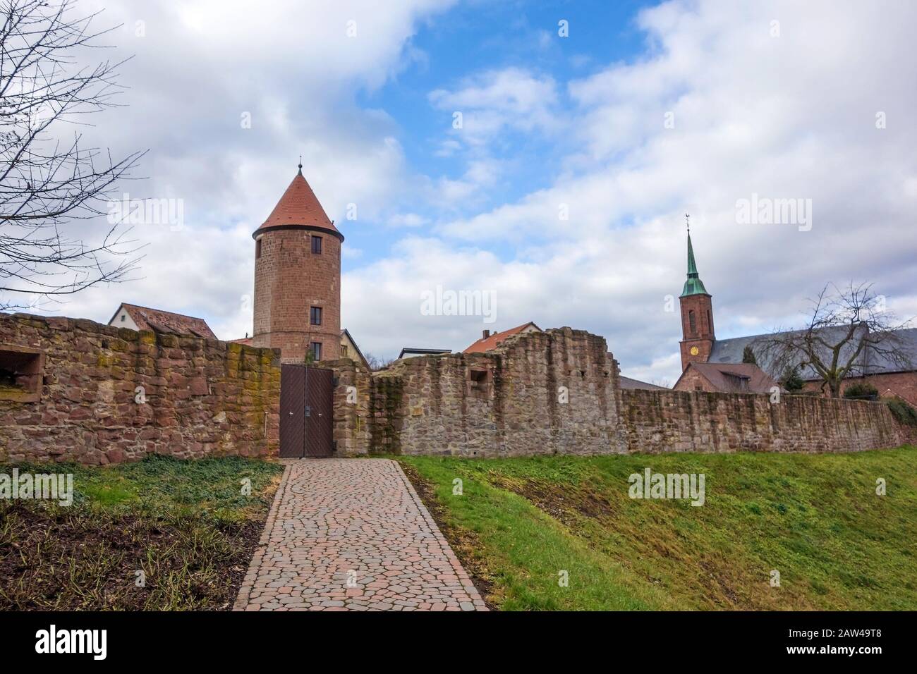 Festung mit dem Namen Bergfeste Dilsberg - Ruinen auf einem Hügel mit Blick auf das Neckartal Stockfoto