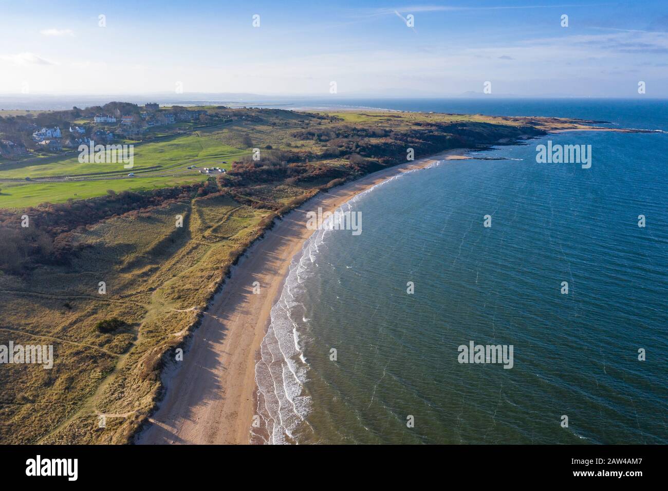 Luftaufnahme von Gullane Bents und Strand in Gullane, East Lothian, Schottland, Großbritannien Stockfoto