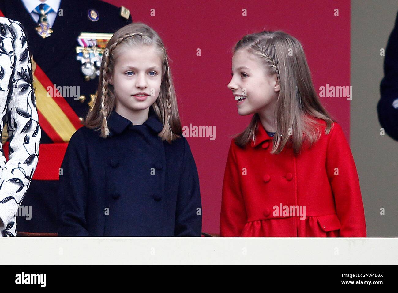 (L-R) die spanische Prinzessin Leonor und die spanische Prinzessin Sofia nehmen an der Militärparade des nationalen Tages Teil. Oktober 2016. (ALTERPHOTOS/ACERO) NORTEPHOTO.C Stockfoto