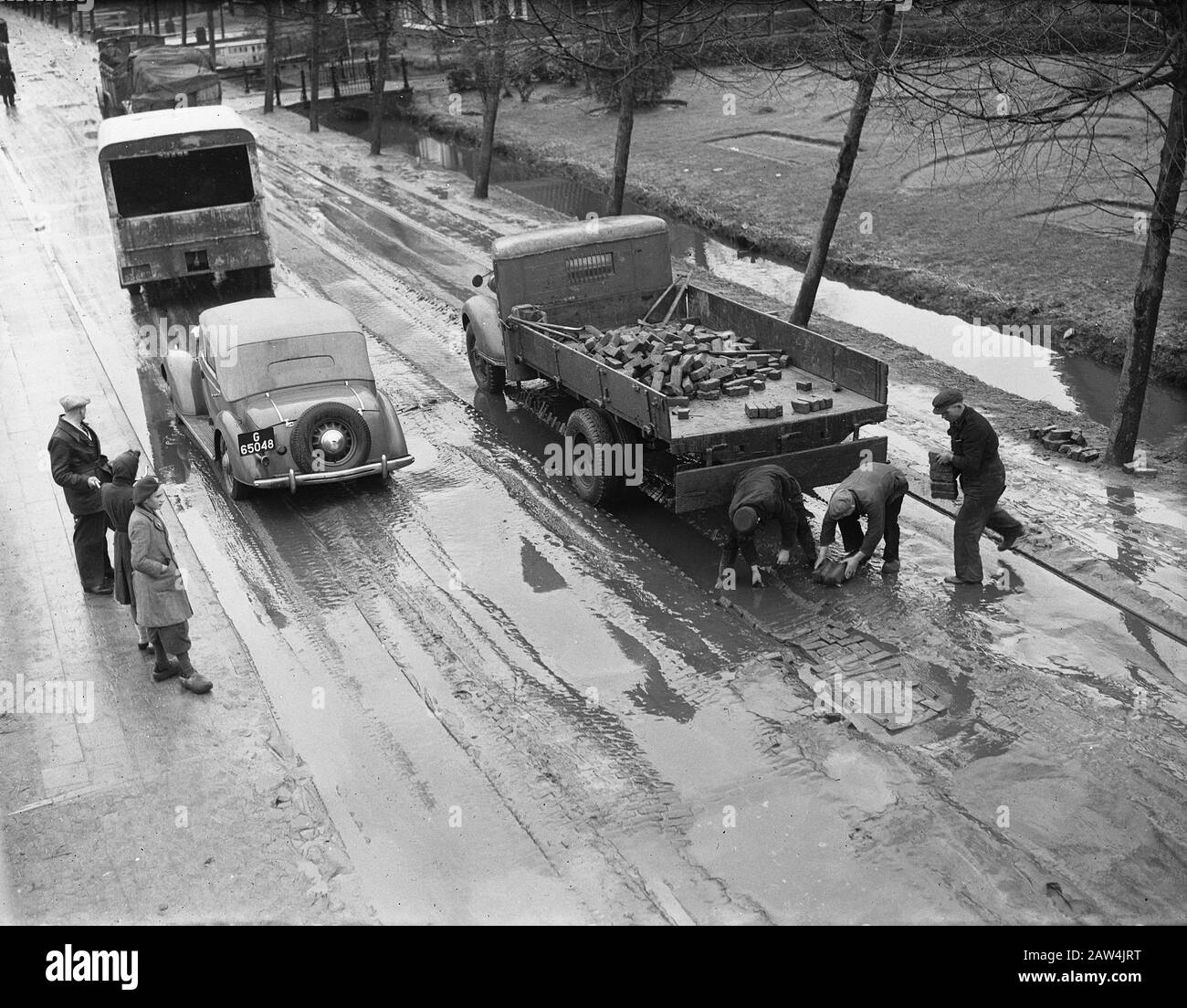 Auftauen von Nijkerk Datum: 21. März 1947 Ort: Nijkerk Stockfoto