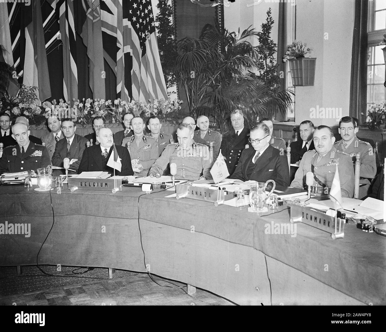 North Atlantic Defence Committee, Verteidigungsminister Datum: 1. April 1950 Schlüsselwörter: Ausschüsse Stockfoto