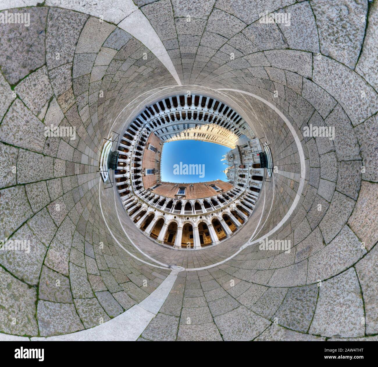 Überraschende 360 Grad Panoramablick auf einem mittelalterlichen Sehenswürdigkeiten in Venedig, Italien. Stockfoto