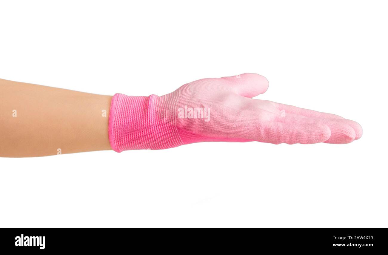 Frau hände Gesting und halte etwas an der Handfläche, trägt pinke Handhandschuhe aus Textilgummi und arbeitet mit Gartenhandschuhen. Isoliert auf weiß mit Copy SPA Stockfoto