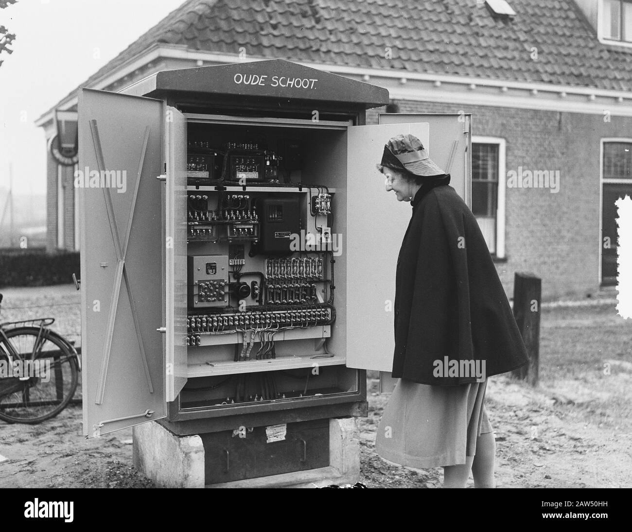 Oudejoot Frau Keijzer Spoorwegwachteres verschwindet Datum: 10. März 1952 Ort: Oudejoot Stockfoto