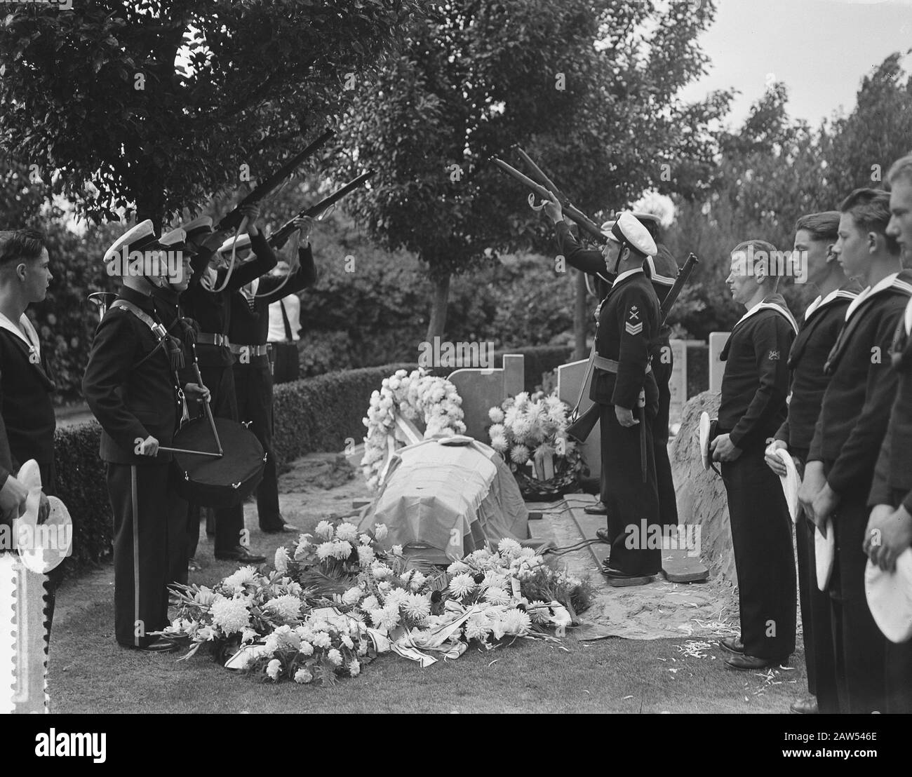 Marvo Funeral Aircraft Maker Van Welre Datum: 18. August 1953 Schlüsselwörter: Beerdigung Stockfoto