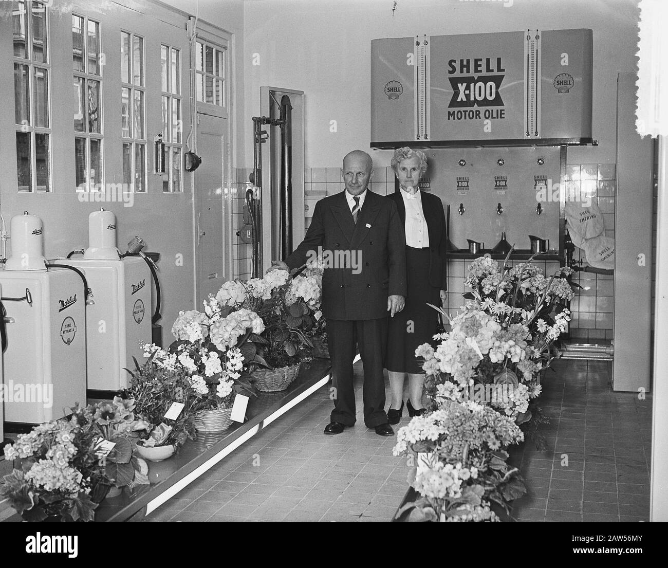 Neue Garage Amsterdammertje Datum: 4. Juni 1955 Standort: Amsterdam Schlüsselwörter: Garagen Stockfoto