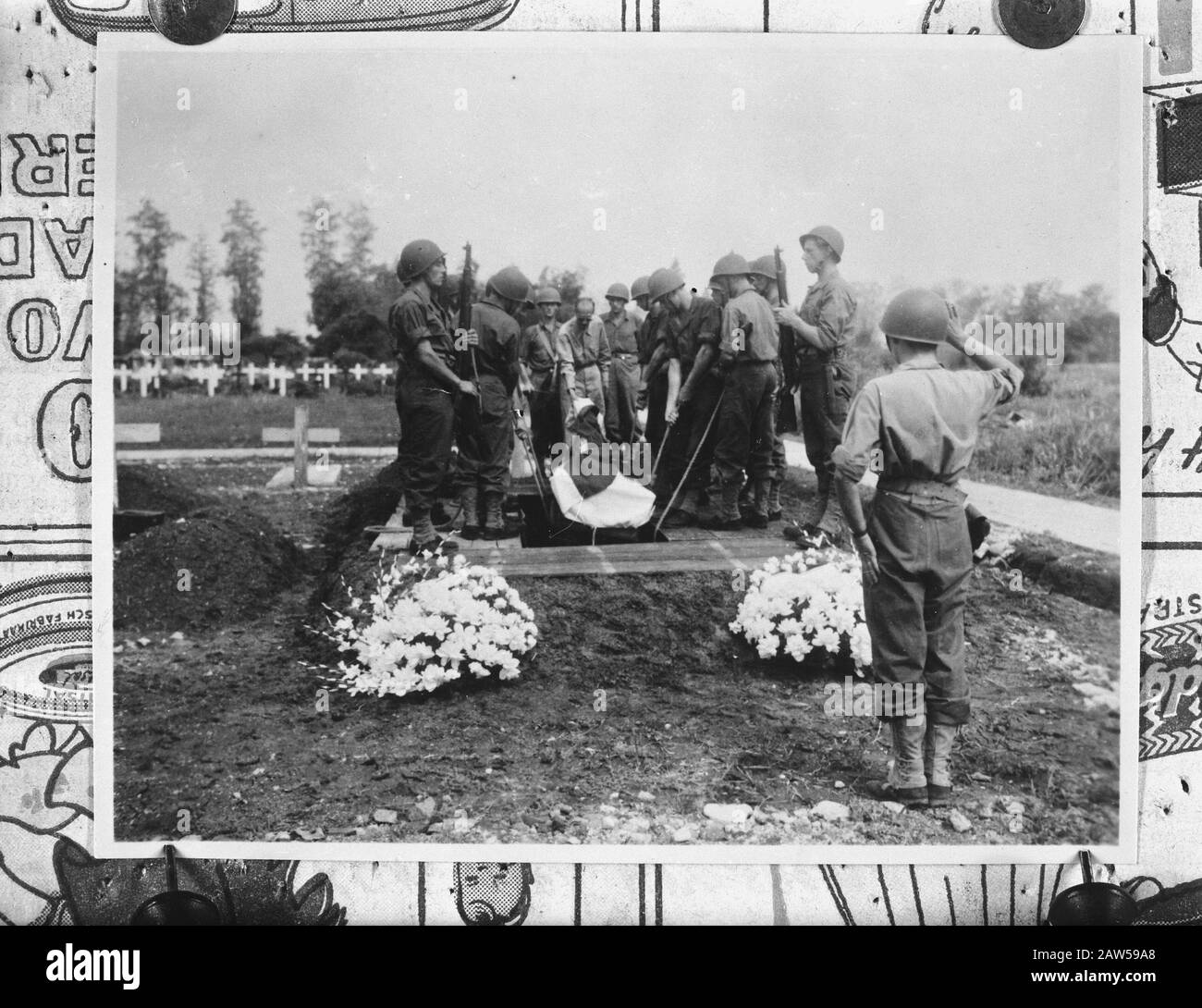 [Militärbestattung der Marine W. Baas Surabaya] Anmerkung: Repro Negativdatum: Oktober 1947 Ort: Indonesien, Niederländische Ostindien, Surabaya Schlüsselwörter: Beerdigungen, Marine, Soldaten, Name der Person des zweiten Weltkriegs: Chef, W. Stockfoto