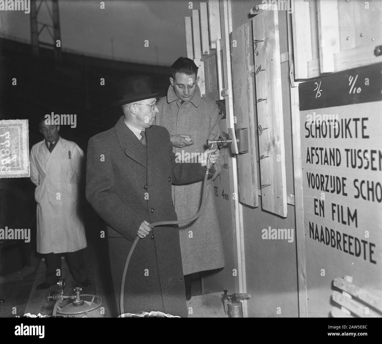 Demonstration nach dem Brand im Olympiastadion Datum: 3. November 1949 Schlagwörter: Einstellung der Demonstration Name: Olympiastadion Stockfoto