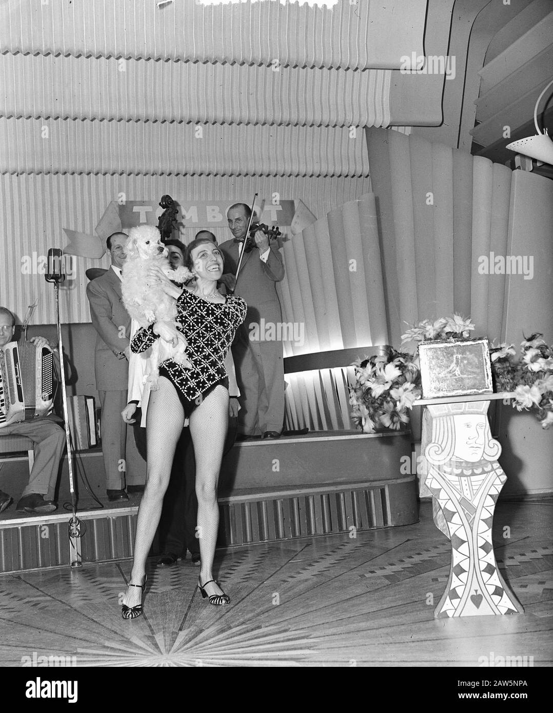 Mission Cabaret Zandvoort Datum: 29. Mai 1954 Ort: Nordholland, Zandvoort Schlüsselwörter: Künstler, Kabarett Stockfoto