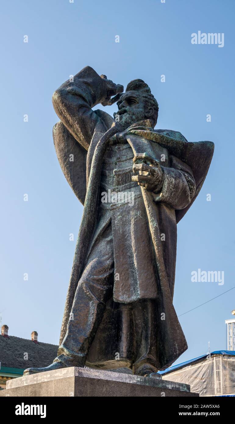 Statue von Svetozar Miletic, die 1939 in Trg Slobode (Liberty-Platz) in Novi Sad, Vojvodina, Serbien aufgestellt wurde Stockfoto