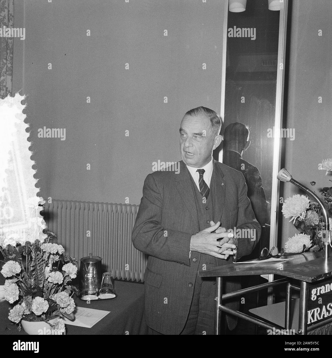 Niederländische Jugend-Missionsgemeinschaft (Goodbye Rev. Stein Beek.) Datum: 25. September 1964 Schlüsselwörter: Abschiedsname: DS. Stein Beek Institution Name: Niederländische Jugendgemeinschaft Stockfoto