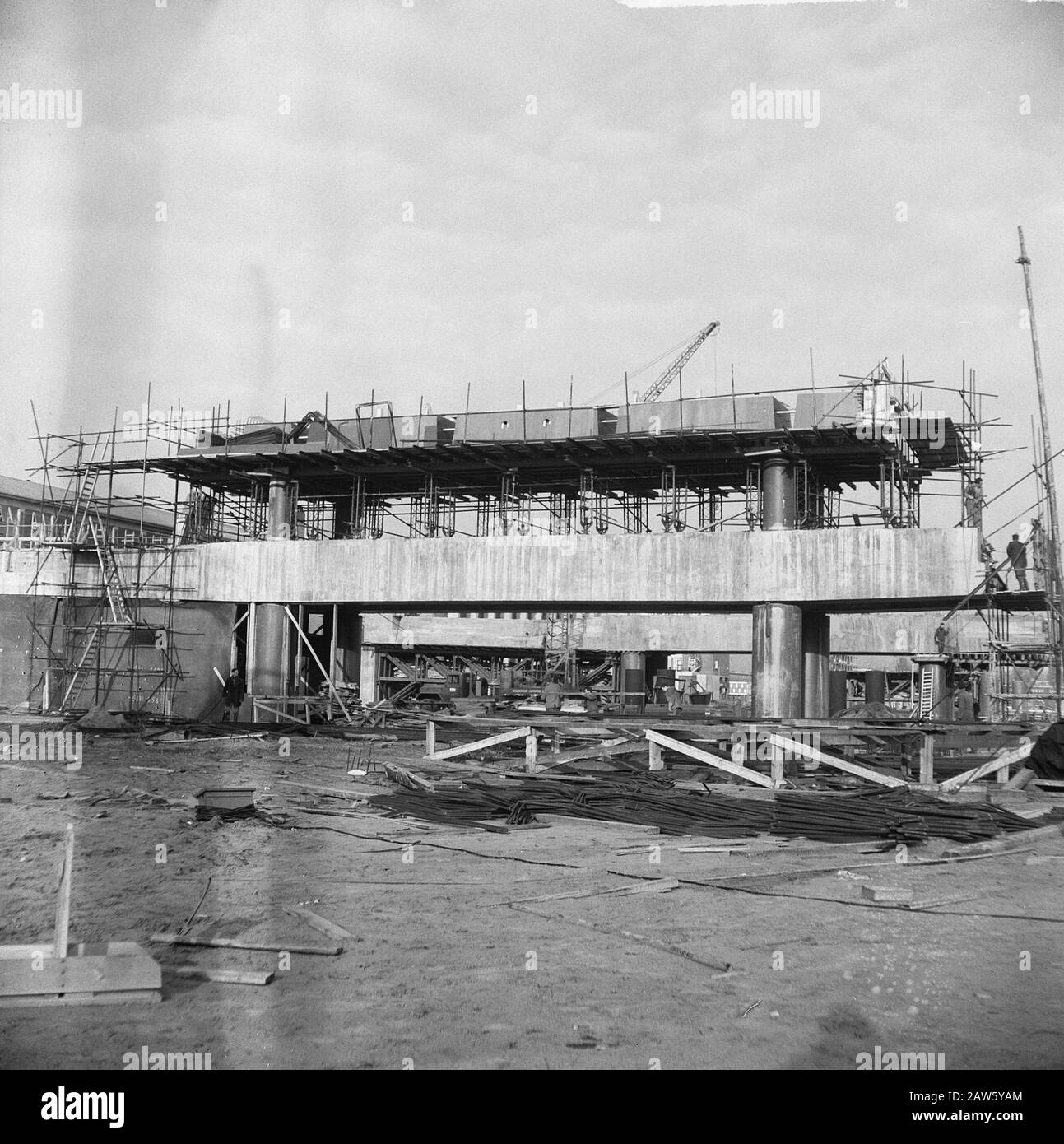 Metro In Rotterdam, Station steigt Datum: 18. Januar 1965 Standort: Rotterdam, South Holland Schlüsselwörter: U-Bahnen, Bahnhöfe Stockfoto