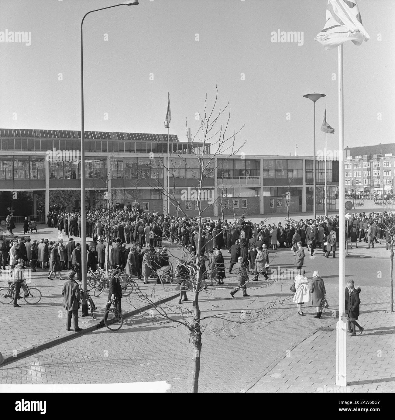 Nationalmanifestation Brautstrauß, die Urker verließen in Bewegung Datum: 9. März 1966 Schlüsselwörter: Manifestationen Stockfoto