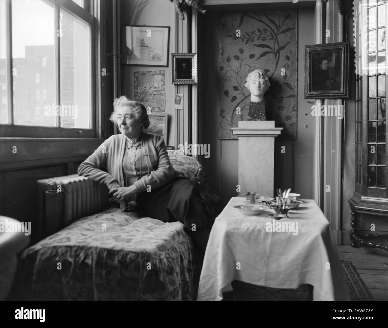 Larzij Herr G. E. Anningh Maler 13. März 80 Jahre Datum: 4. März 1955 Schlagwörter: Maler Stockfoto