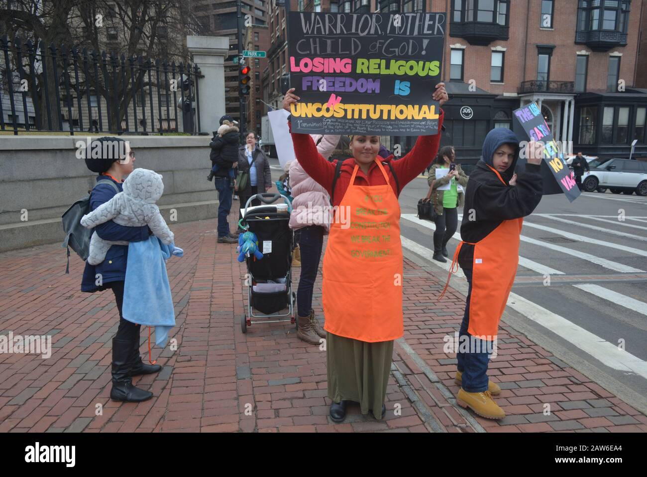 Boston, Massachusetts, USA. Februar 2020. Anti-Impfstoff-Befürworter demonstrieren im Massachusetts State House in Boston Credit: Kenneth Martin/ZUMA Wire/Alamy Live News Stockfoto