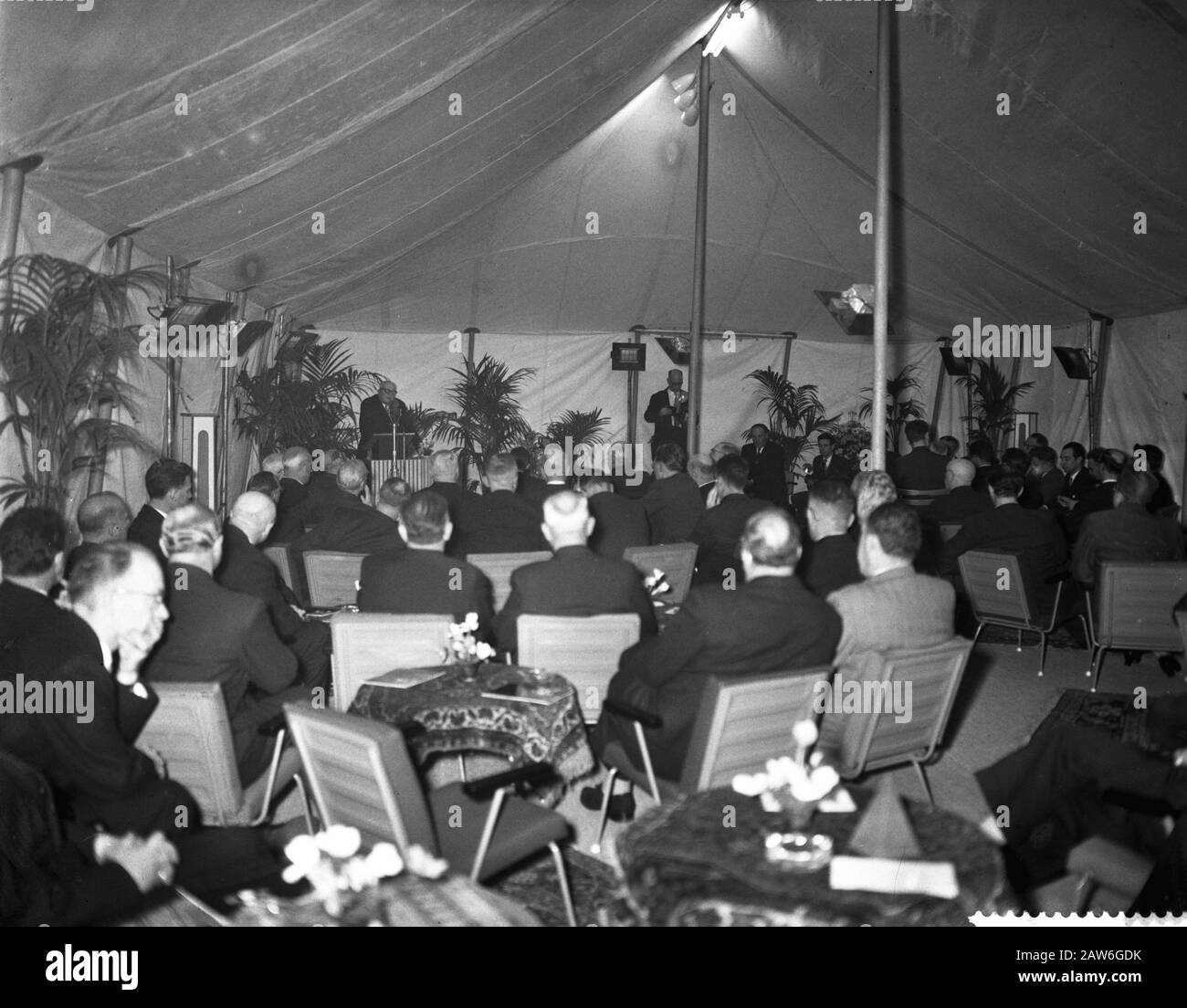 Eröffnung des zentralen Forschungslabors von Brocodas Stheeman Haarlem durch Seine Königliche Hoheit Prinz Bernhard Datum: 9. Januar 1959 Stockfoto