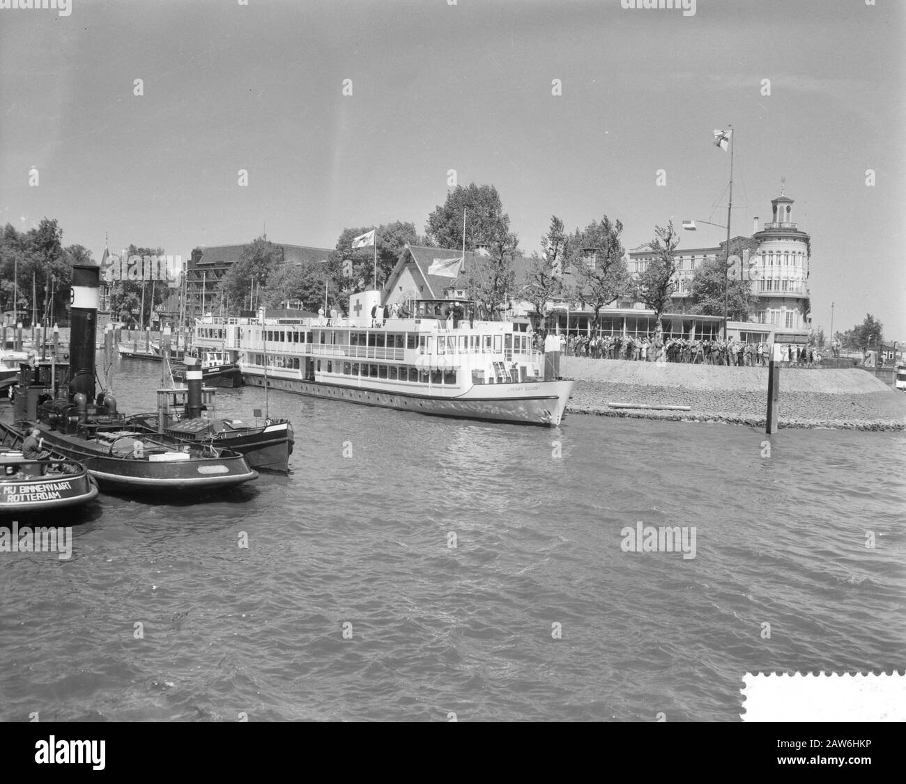 Transfer Hospital Ship J. Henry Dunant The Red Cross Rotterdam Datum: 23. Mai 1959 Schlüsselwörter: Hospitalschiffe Stockfoto