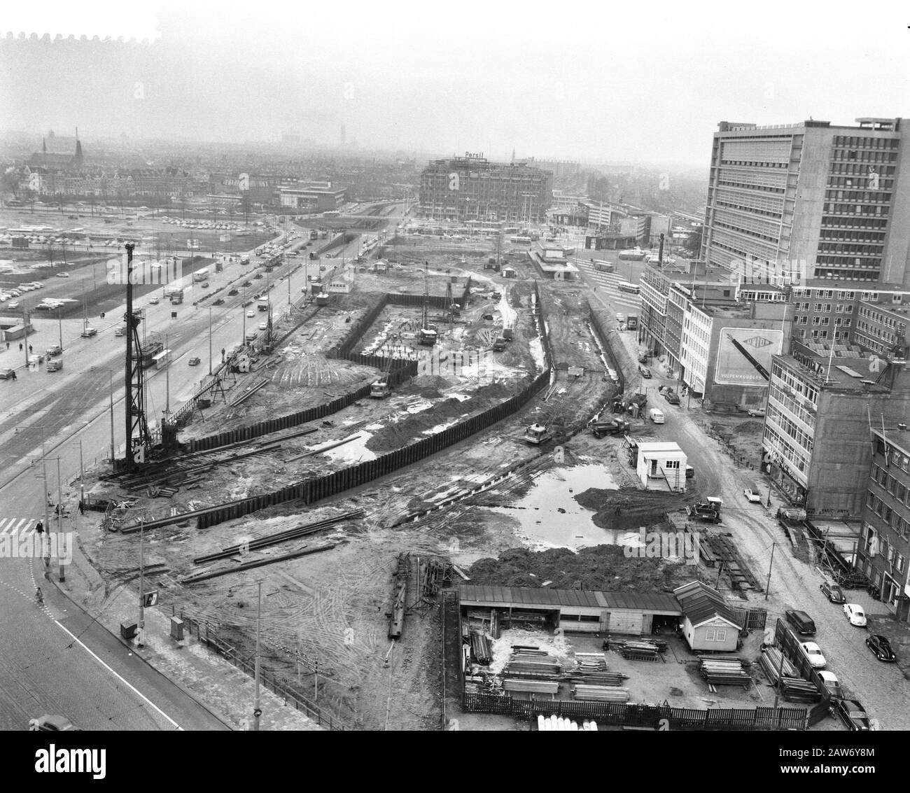 Metro Construction in Rotterdam Überblick über die Arbeiten am Weena Datum: 30. Januar 1961 Standort: Rotterdam, South Holland Schlüsselwörter: Arbeit, U-Bahn-Bau, Karten Stockfoto