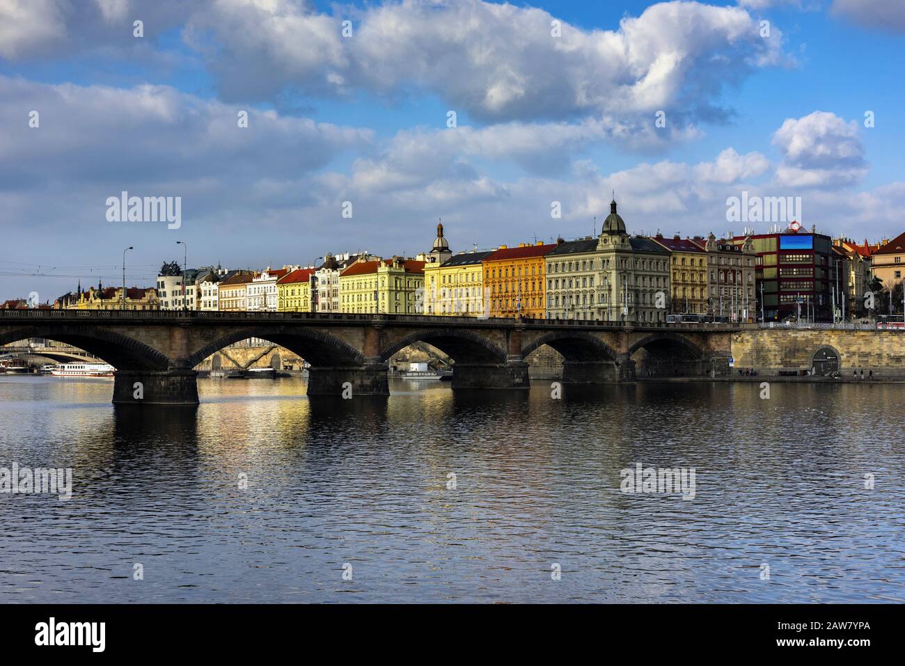 Prag am Nachmittag Sonnenstrahlen Stockfoto