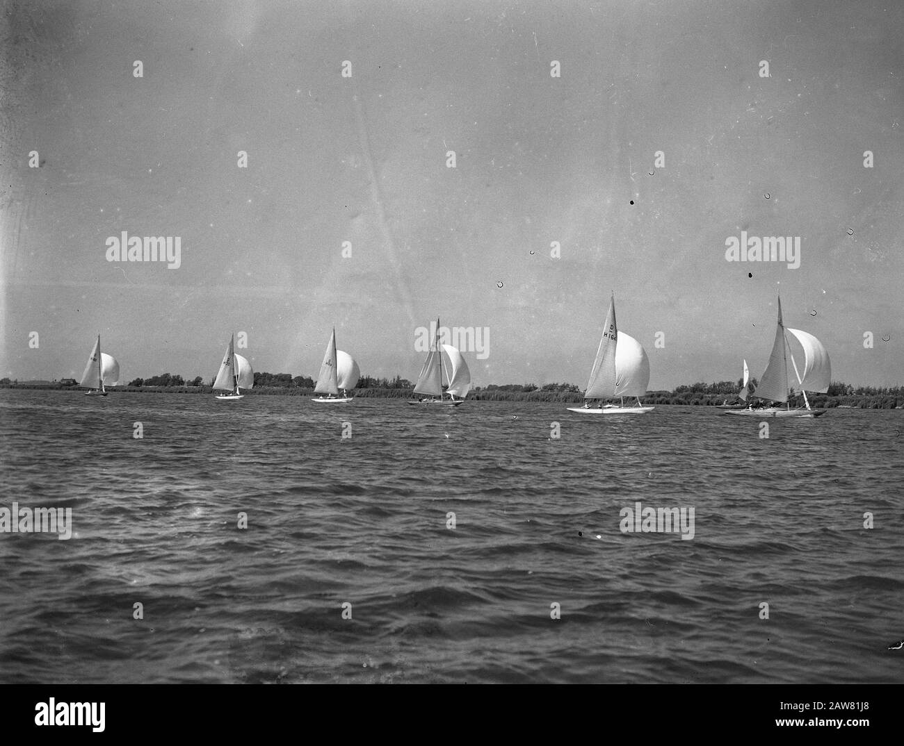 Nationale Regatten Alkmaar Mehr (Dragons) Datum: 23. Juli 1955 Ort: Alkmaardermeer Schlüsselwörter: Segeln Stockfoto