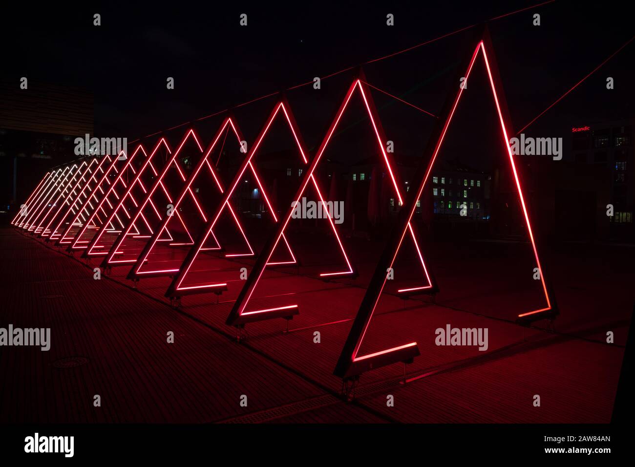 The Wave, interaktive Kunstinstallation von Vertigo auf dem Kopenhagener Lichtfestival. Im Februar 2020 sichtbar. Stockfoto