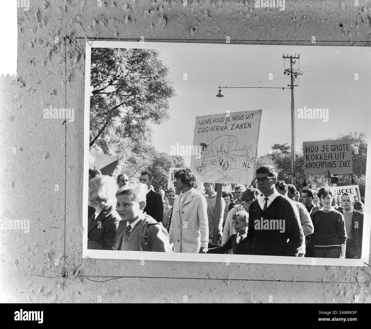 Niederländisch in Südafrika Protest Luns Datum: 26. Juli 1965 Schlüsselwörter: Demonstration Stockfoto