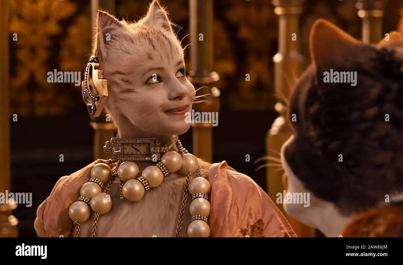 Cats (2019) unter der Regie von Tom Hooper und mit Naoimh Morgan als Rumpleteazer in der Hauptrolle. Big Screen Adaption von Andrew Lloyd Webber Musical based T.S Eliots Gedichtsammlung Old Possum's Books of Practical Cats. Stockfoto