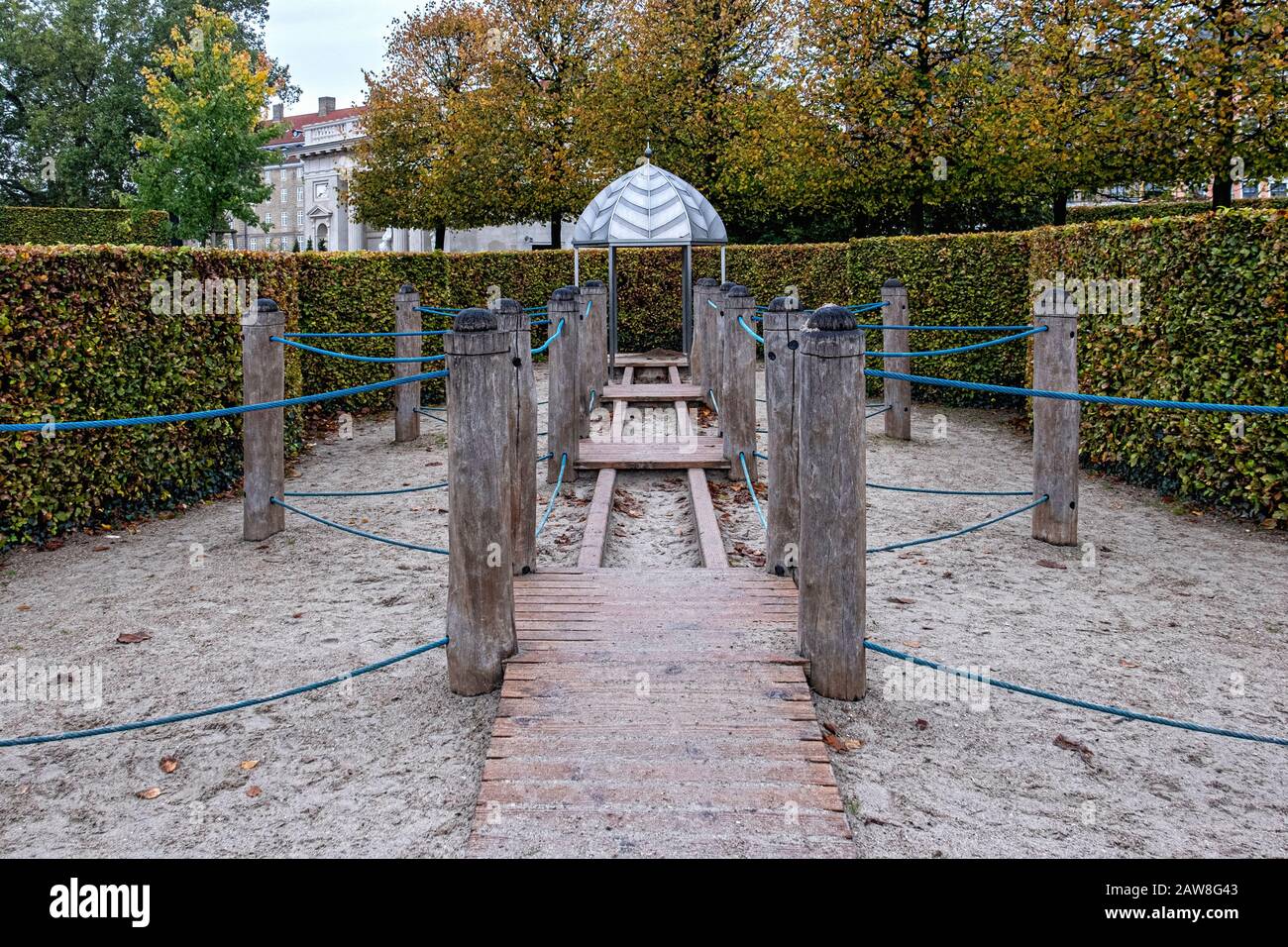Spielplatz und Spielbereich für Kinder im Kings Garden im Schloss Rosenborg in Kopenhagen, Dänemark Stockfoto