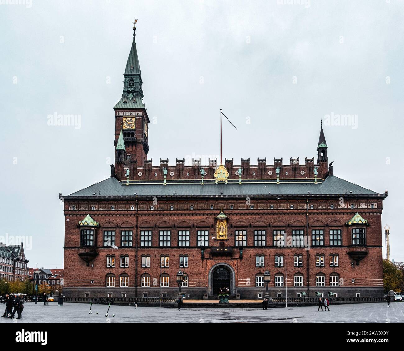 Rathaus Von Kopenhagen. Verzierter Roter Ziegelbau und Turm im nationalen Romantischen Stil des Architekten Martin Nyrop. Erbaut 1892-1905 auf Rådhusplads Stockfoto