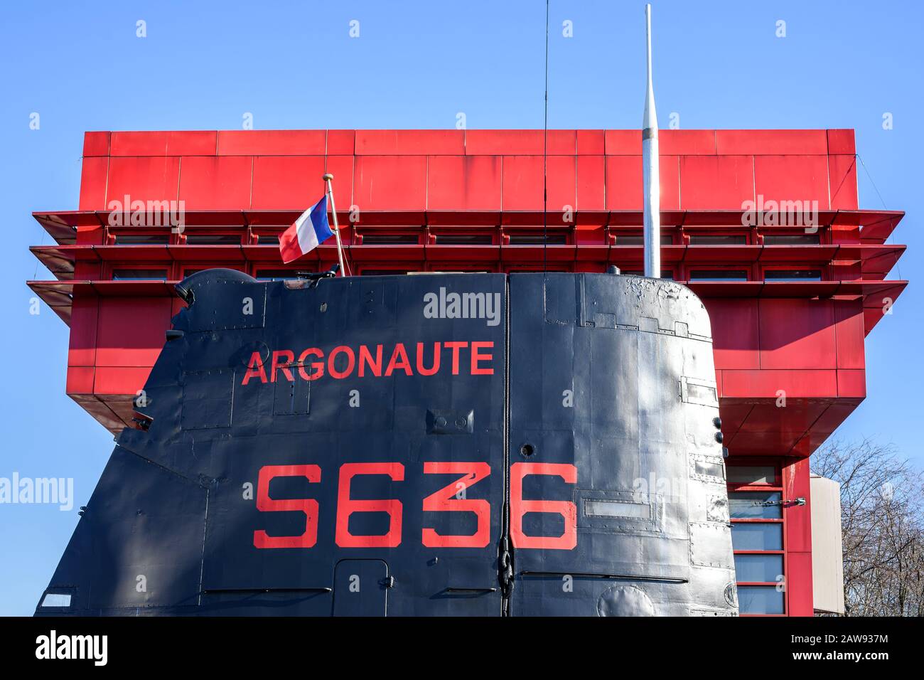 Paris, FRANKREICH - 7. FEBRUAR 2020: U-Boot der französischen Marine Argonaute (S636) im Parc de la Villette in Paris, umgebaut zum Museumsschiff. Stockfoto