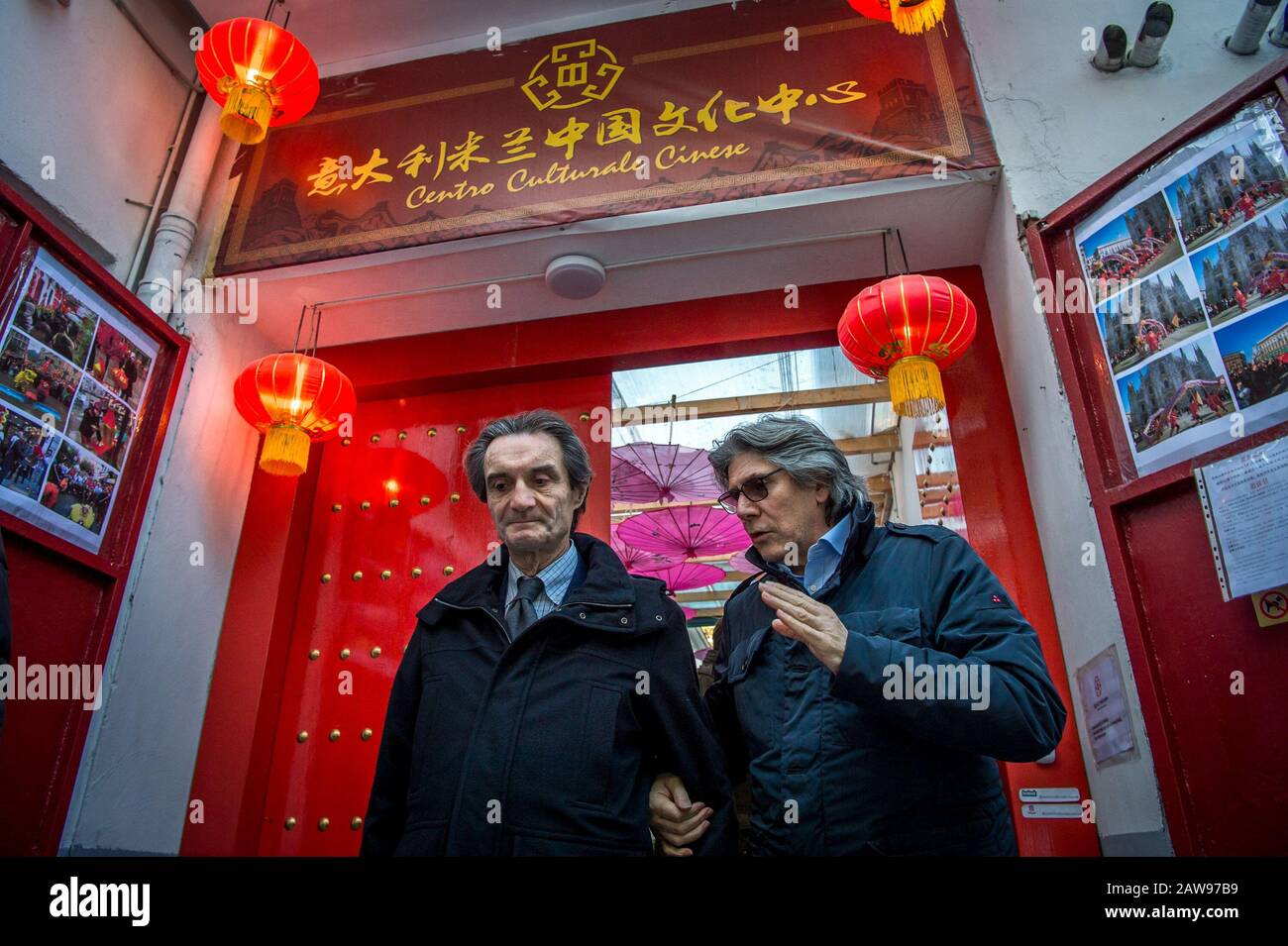 Treffen in Der Via Paolo SarPI Chinatown mit dem präsidenten der Region Lombardei Attilio Fontana und dem chinesischen Konsul Song Xuefeng Auf dem Foto Attilio Fontana und Remo Vaccari präsident des chinesischen Kulturzentrums (Carlo Cozzoli/Fotogramma, Mailand - 2020-02-07) P.S. la Foto e' utilizzabile nel rispetto del contesto in cui e' stata scattata, e senza intento diffamatorio del decoro delle person rappresentate Stockfoto