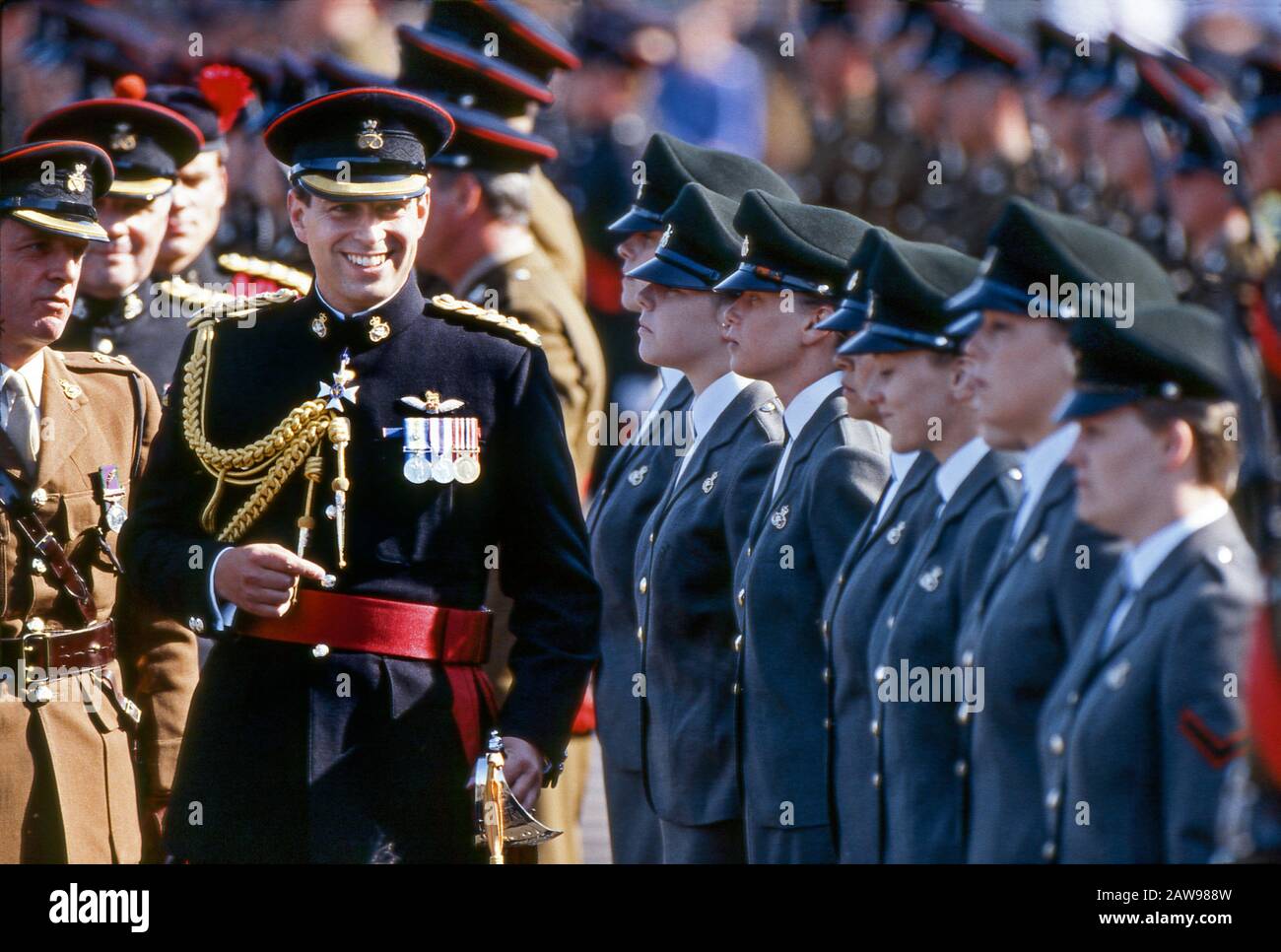S.H. Prinz Andrew inspiziert das 3rd Bataillon Staffordshire Regiment, Stafford, England September 1991 Stockfoto