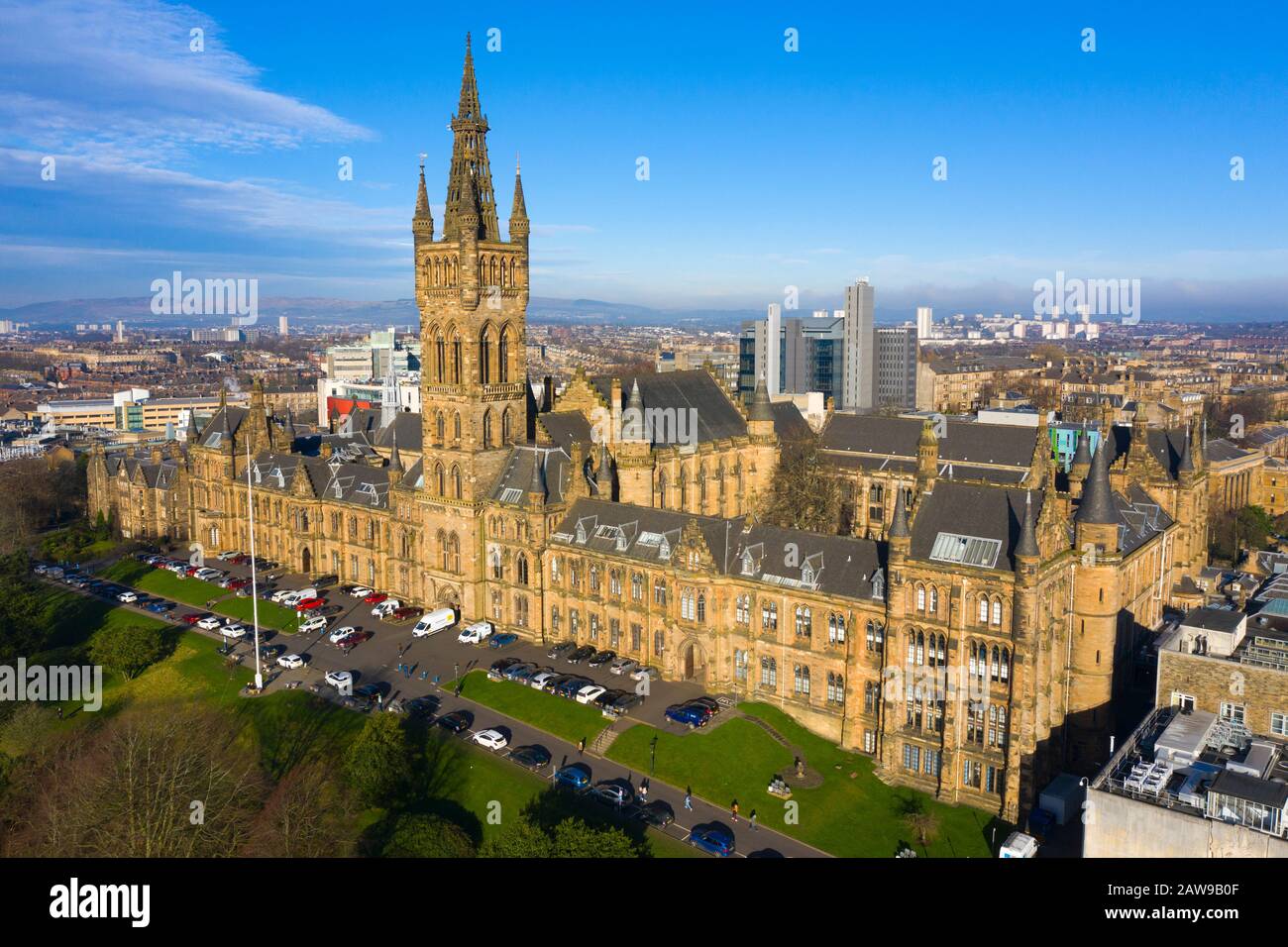 Luftbild der gotischen Gebäude der Universität Glasgow, Schottland, Großbritannien Stockfoto