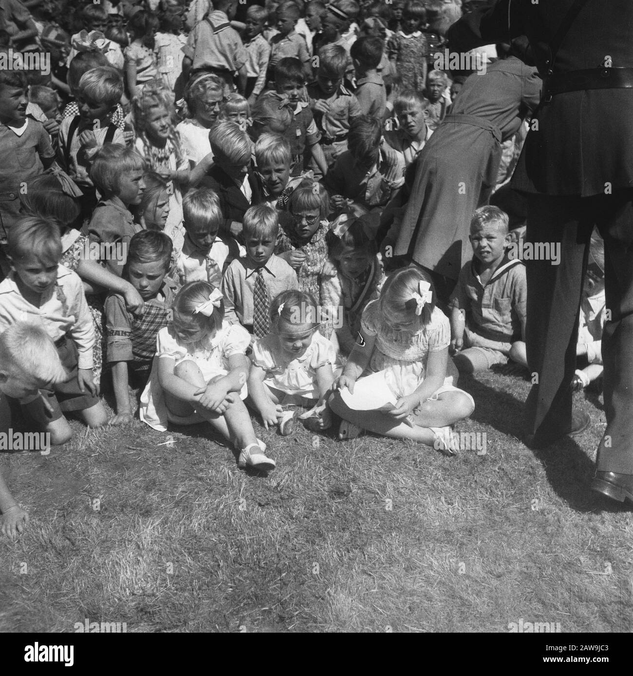 Geburtstag Prinzessin Irene. Reportage der Kindergartenparty Soestdijk Palace Reportage der Kindergartenparty Schloss Soestdijk Datum: 1945 Schlüsselwörter: Königshaus, WWII Institution Name: Schloss Soestdijk Stockfoto