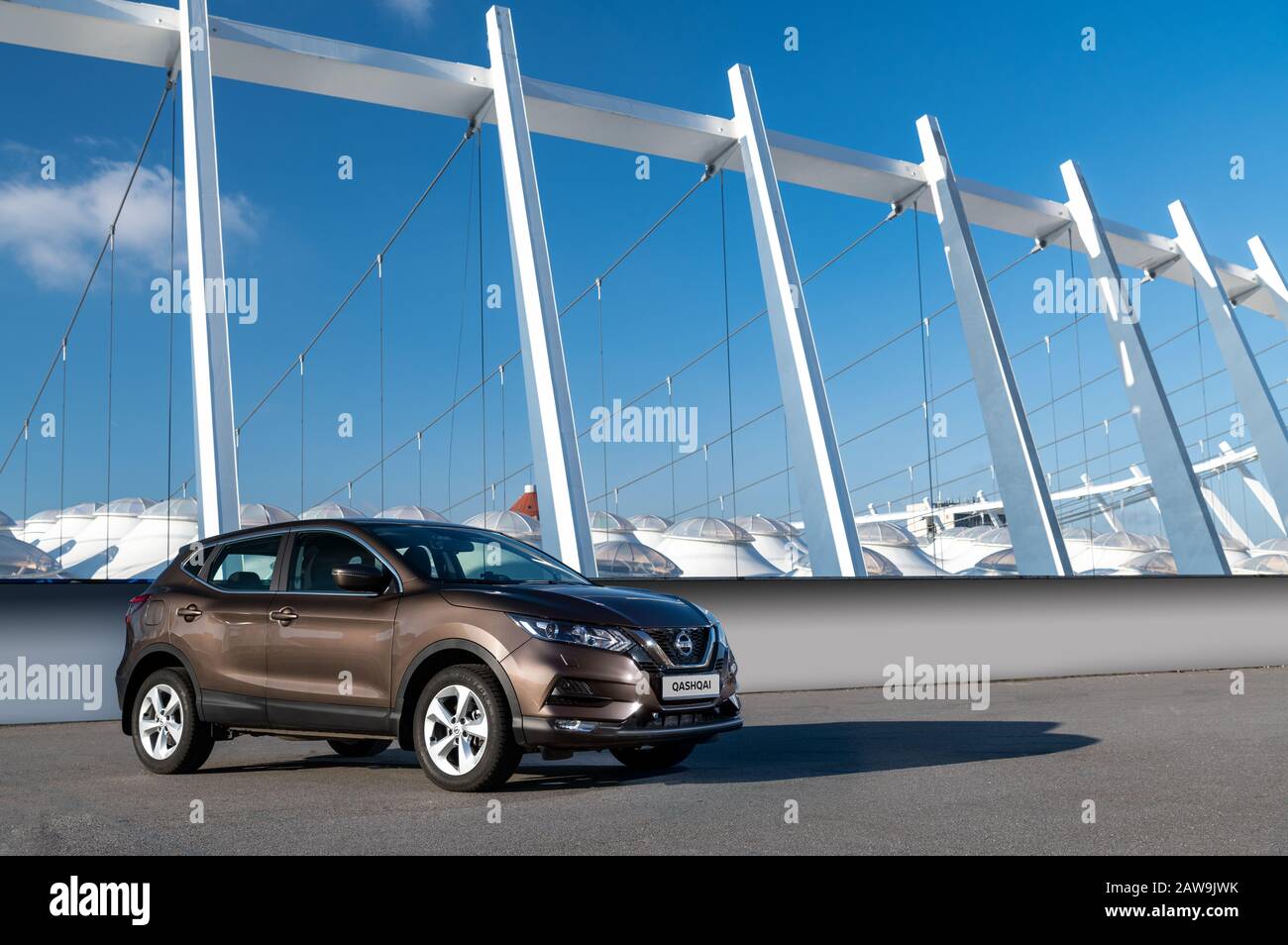 Kiew, Ukraine - Dezember 2019: Neuer Nissan Qashqai bei Olimpiyskij Sportkomplex Stockfoto