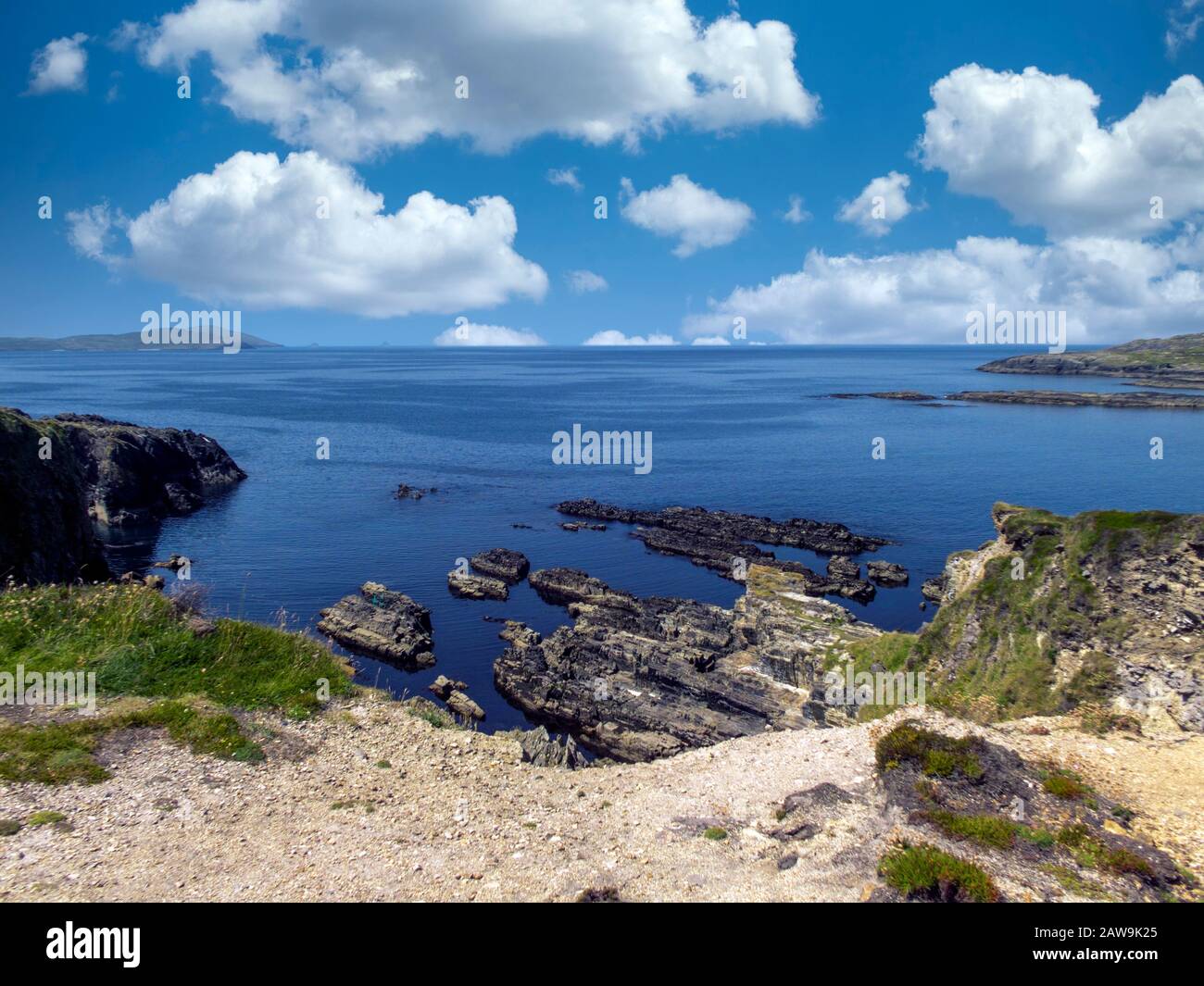 Bild der malerischen Atlantikbucht in der Nähe von Allihies im County Cork, Irland. Stockfoto