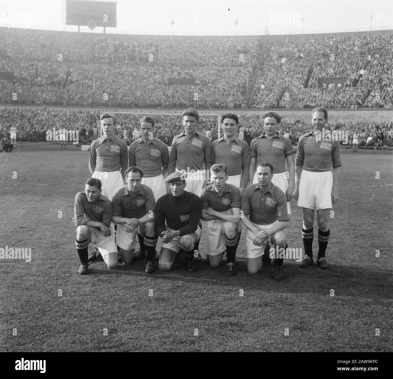 Niederlande gegen Schweden. Schwedisches Team Datum: 14. Mai 1952 Ort: Amsterdam Schlagwörter: Mannschaften, Gruppenporträts, Fußball, Fußball Stockfoto