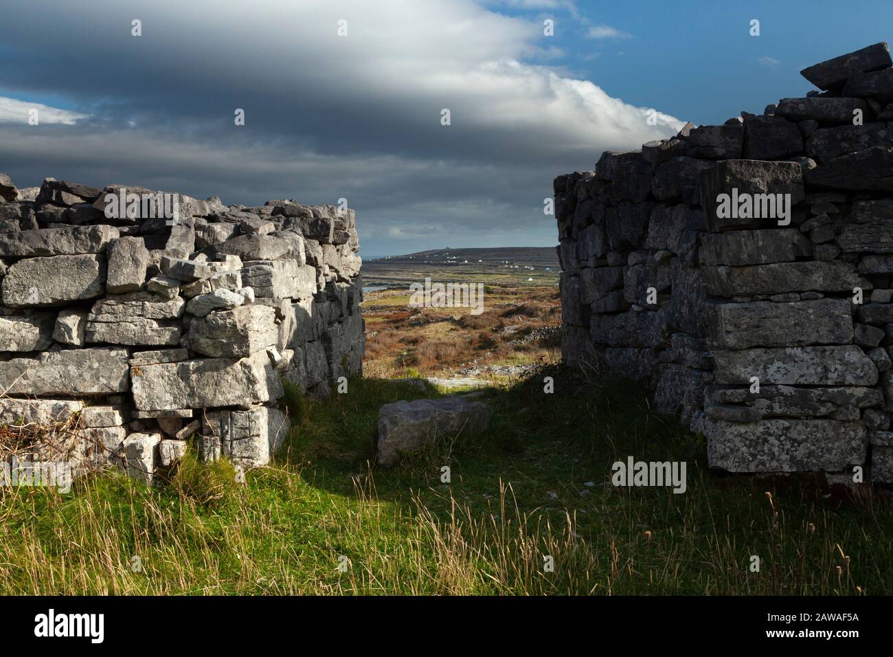 Dun Eoghanachta, ein steinernes Fort auf Inishmore auf der Insel Inishmore, die größte der Aran-Inseln auf dem Wilden Atlantikweg in Galway Ireland Stockfoto