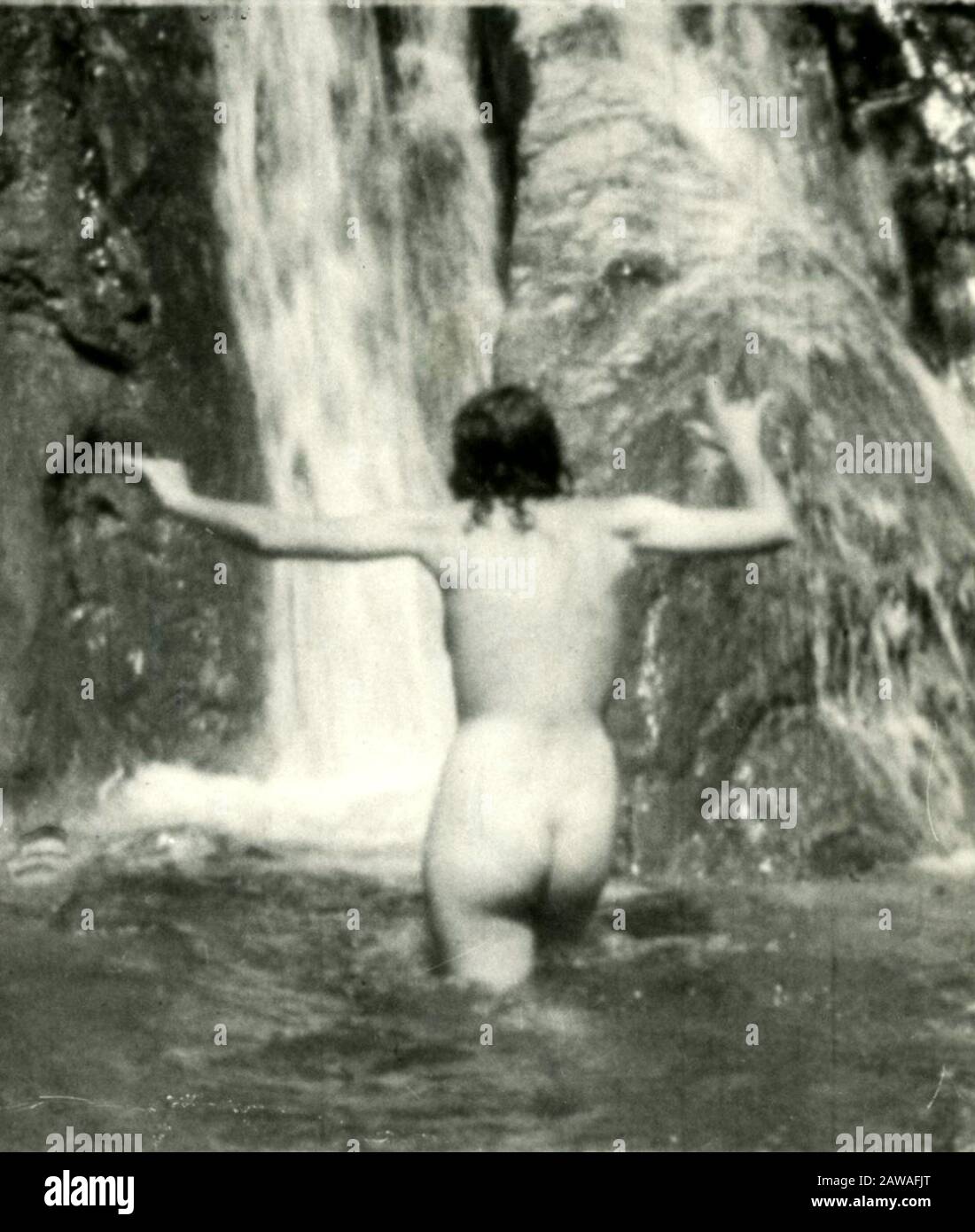 1936 Ca, Berchtesgaden, DEUTSCHLAND: Die nazistische EVA BRAUN (* 1912; † 1945) Mätresse und spätere Ehefrau des Diktators ADOLF HITLER (* um 1880-1945 in einem Topf Stockfoto