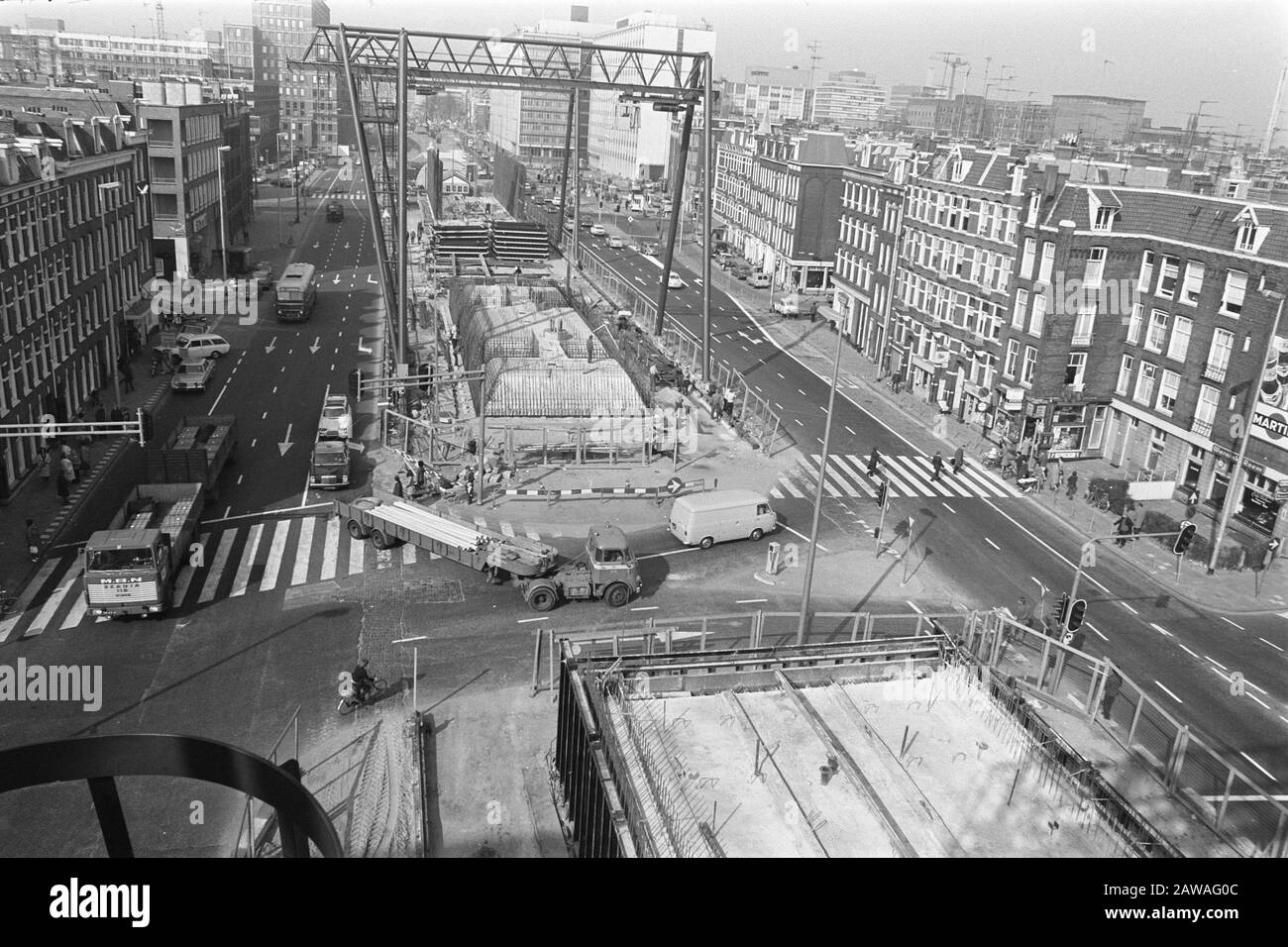 U-Bahn-Bau schreitet in Wibaustraat, Amsterdam; Caisson im Bau Datum: 16. März 1972 Standort: Amsterdam, Noord-Holland Schlüsselwörter: U-Bahn-Bau Stockfoto