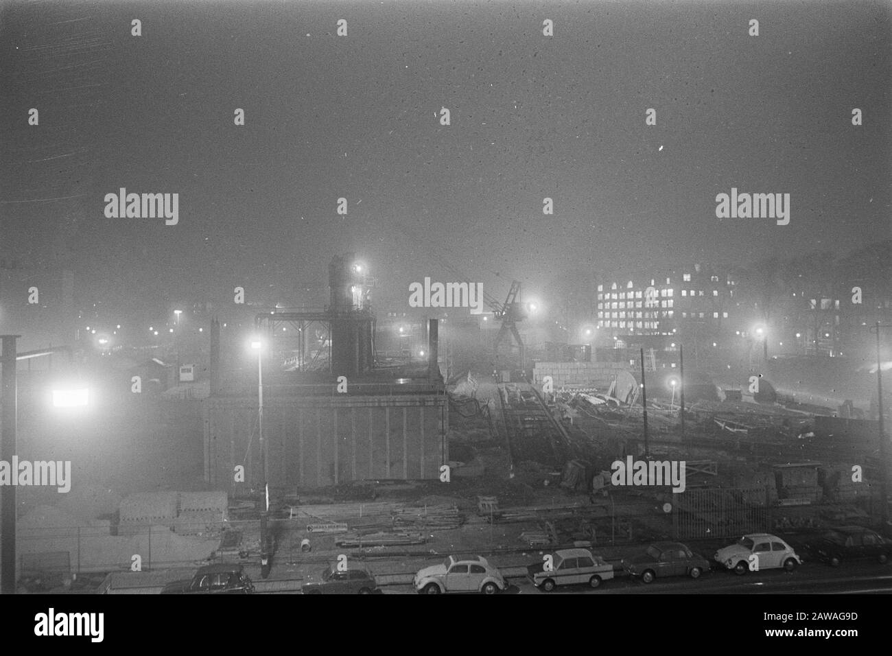 Metro Arbeitet nachts auf Waterloo, Amsterdam Datum: 7. Januar 1972 Standort: Amsterdam, Noord-Holland Schlüsselwörter: U-Bahn-Bau Stockfoto
