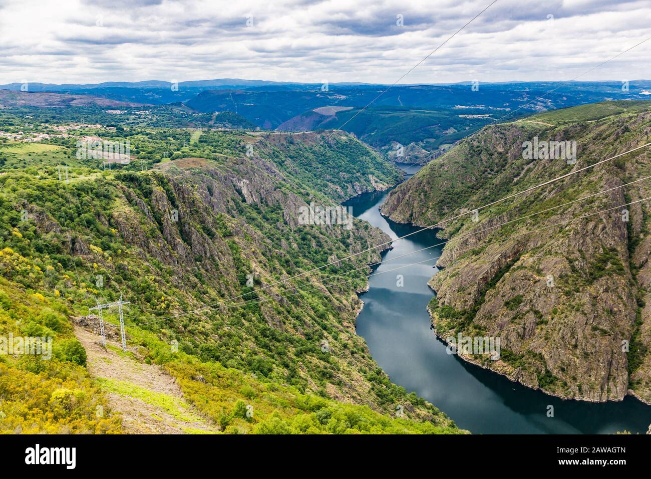 Blick auf den Canyon und den Fluss Sil Stockfoto