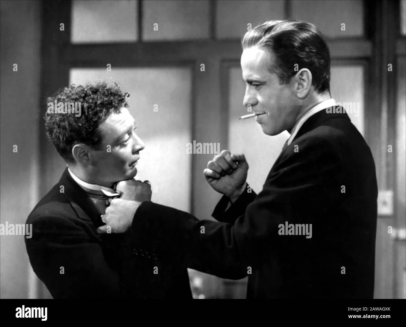 1941, HOLLYWOOD, USA: Der gefeierte Filmschauspieler HUMPHREY BOGART (* 1899, † 1957) mit PETER LORRE, Pubblicity still by THE MALTESE FALCON (* Il M. Stockfoto