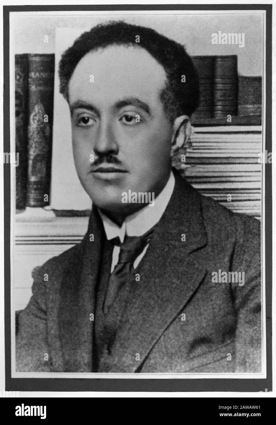 1925 Ca, Paris, FRANKREICH: Der französische Physiker Louis 7th Duc DE BROGLIE (* 1892; † 1987), NOBELPREIS 1929 FÜR PHYSIK. De Broglie machte Bodenbruch Stockfoto