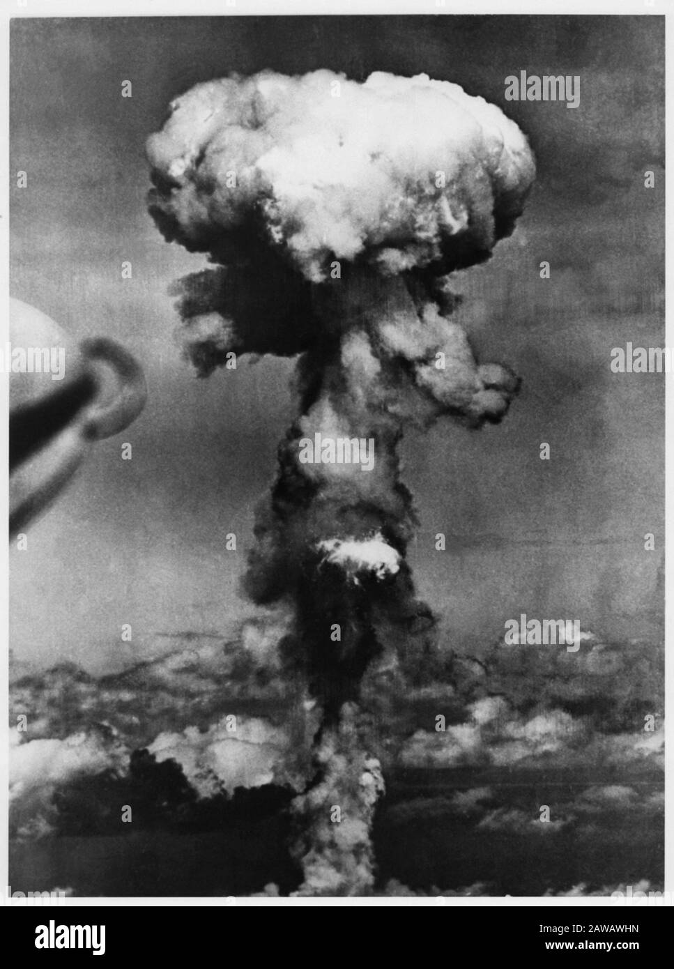 August 1945, 6. august, JAPAN: Die United States Army Air Forces (USAAF) warfen um 8:15 Uhr eine ATOMBOMBE auf HIROSHIMA, JAPAN, nahe dem Ende der Welt ab Stockfoto